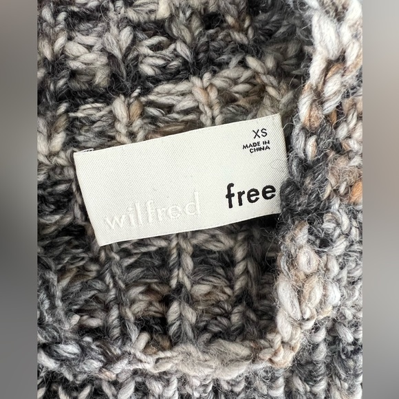 Aritzia Wilfred Free Knit Sweater - Picture 3 of 3